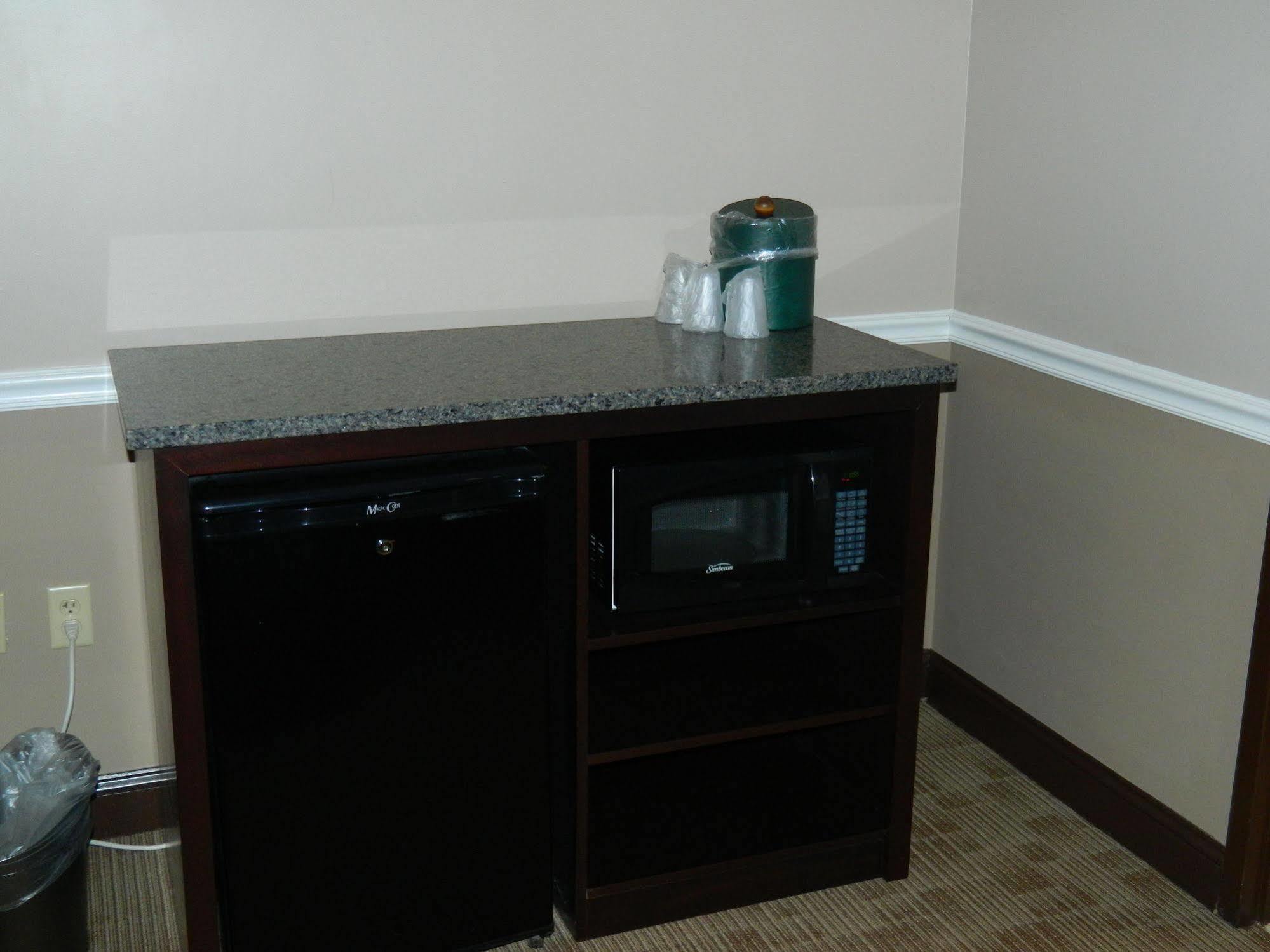 Belvedere Inn Schenectady - Albany エクステリア 写真